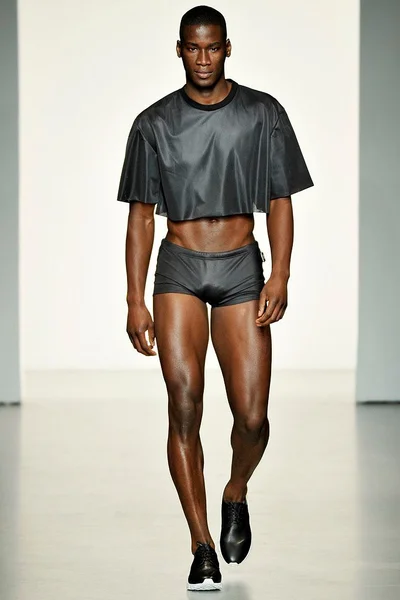 Look 27